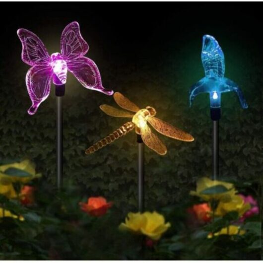 Set of 3 solar garden lights in the shape of butterflies, hummingbirds, dragonflies, solar-powered LED, multicolor